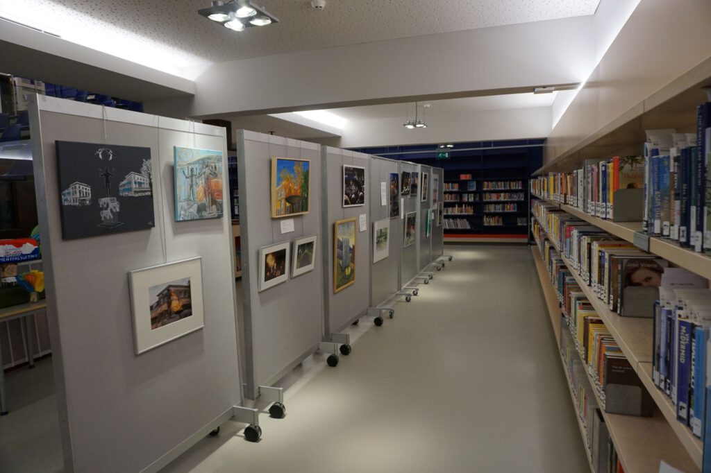 Expositie Het Gelders Palet 75 jaar Vrijheid in Beeld in bibliotheek Wageningen 2020